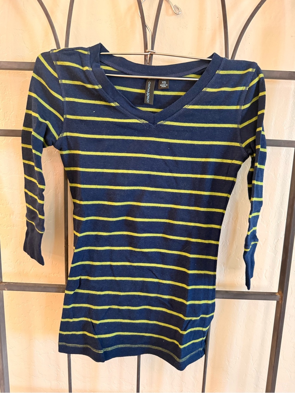 Cynthia Rowley Women’s XS Navy Lime Striped V Neck Long Sleeve Shirt Peru